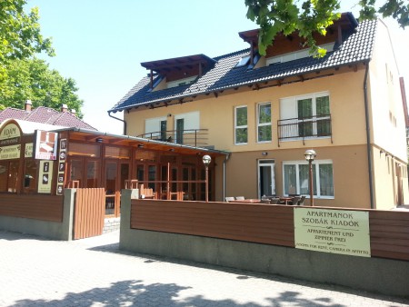 Ádám Apartmanház Panzió